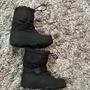 Black Winter Snow Boots
